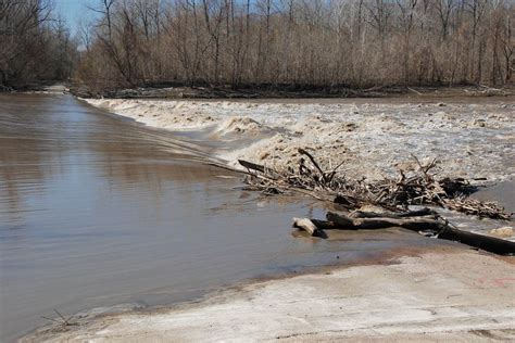 Footpath to Howell Island being removed in St. Louis County